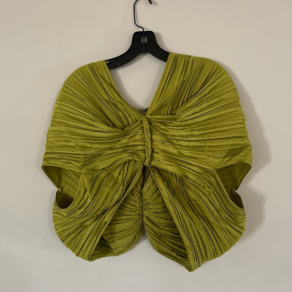 Vibrant Green Pleated Junipar - Picture 3 of 5